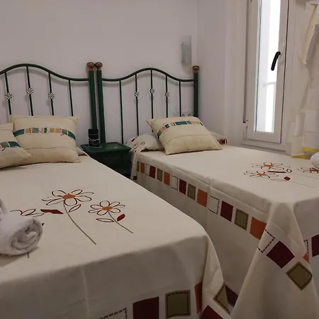 Holiday home Con Terraza Y Muy Cerca De La Playa,centro Y Estacion De Tren